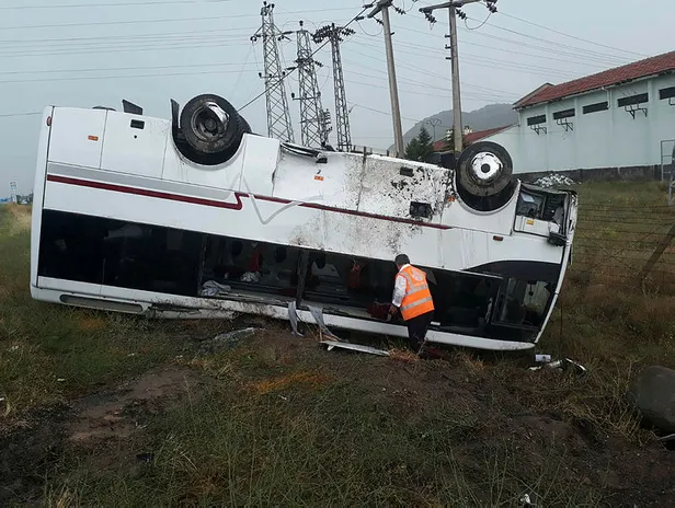 Son dakika haberi: Nevşehir'de turist otobüsü devrildi: 27 yaralı-3