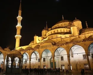 Bugün ’üç ayların’ habercisi Regaip Kandili