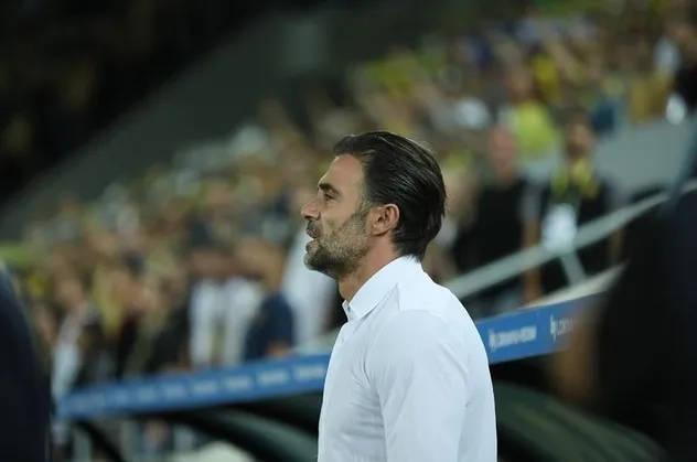 Ankaragücü Teknik Direktörü Ömer Erdoğan'dan Beşiktaşlı Oğuzhan Akgün'e tepki: "Bu yaşta, bu kadar saygısız bir hareket..."