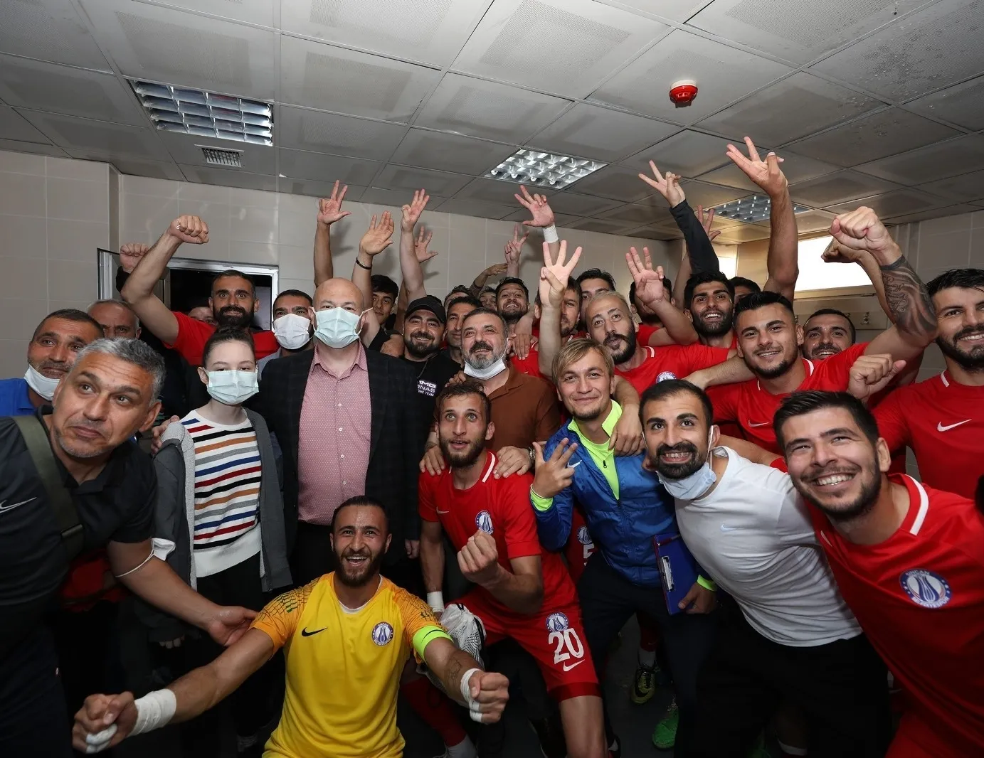 Sincan Bld. Ankaraspor kazandı zirve karıştı! Şanlıurfaspor deplasmanda yıkıldı