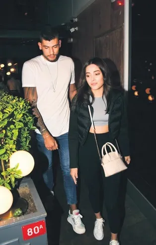 Simay Barlas basketbolcu sevgili modasına uydu! Soner Korkmaz ile görüntülendi