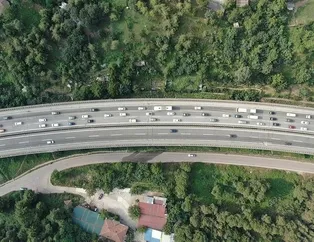 Bayramın ikinci günü yola çıkanlar TEM’i kilitledi