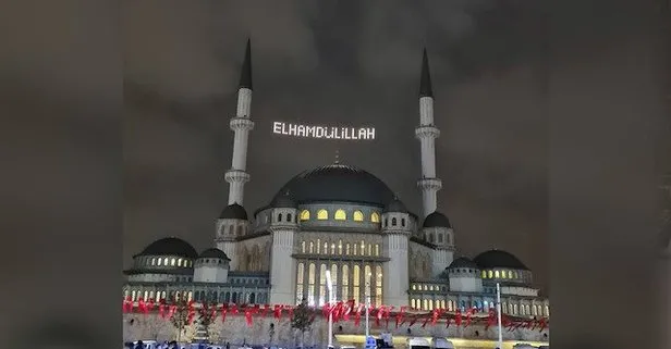 Taksim Camisi’ne Elhamdülillah yazılı ramazan mahyası asıldı