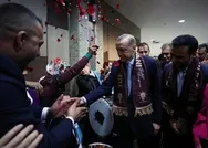 Başkan Erdoğana Roman Buluşmasında coşkulu karşılama! Dünyaca ünlü sanatçı Goran Bregovic Türkiye Yüzyılı şarkısına eşlik etti