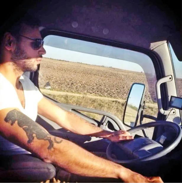 Yeşilçam filmi gerçek oldu! Göçmene Maho oyunu-3