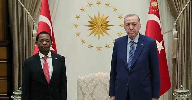 Başkan Erdoğan güven mektubu sunan büyükelçileri kabul etti