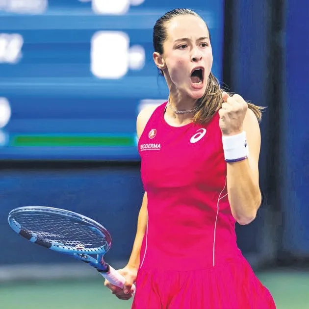 Zeynep Sönmez ilk peşinde