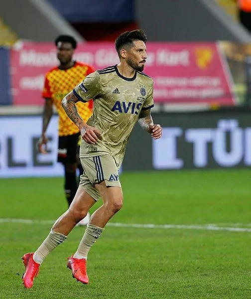 fenerbahcenin-yildizi-jose-sosanin-82-gunluk-hasreti-ne-gol-ne-asist-1612977976643.jpeg