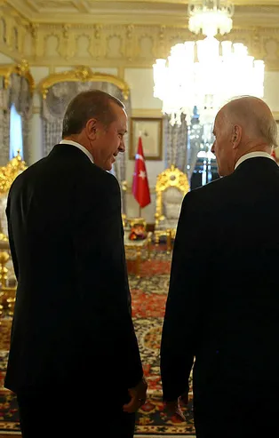 İngiliz gazetesinden dikkat çeken manşet: Erdoğan'ın çabaları Biden'ı sıkıştırıyor