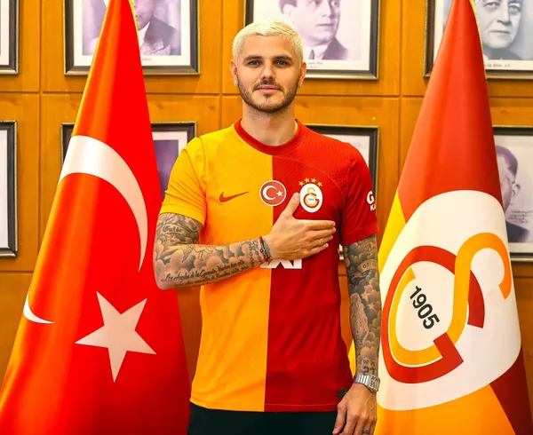 1691477927124.jpg Galatasaray'dan dev transfer hamlesi! Erden Timur'un "en büyük hayalim" dediği golcü futbolcu için şartlar zorlanacak-5