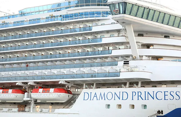 Japonya'da karantinaya alınan cruise gemisinde Koronavirüs vakası 130'a çıktı-4