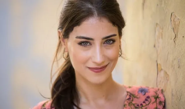 Hazal Kaya bu akşam evleniyor! Hazal Kaya kimdir?-1