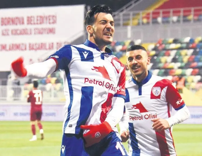 Atakan Üner 4 senelik imzayı attı