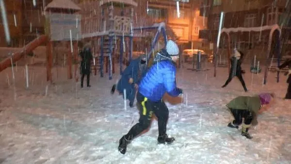HAVA DURUMU | İstanbul'da kar kalınlığı 30 santimetreye kadar çıktı! Meteorolojiden peş peşe uyarılar-12