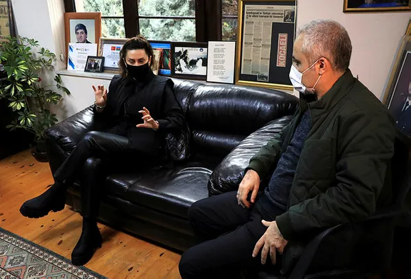 azerbaycanli-unlu-sanatci-azerin-daglik-karabagda-elde-edilen-zafer-tarihe-altin-harflerle-yazilacak-1605368741114.jpg Azerbaycanlı ünlü sanatçı Azerin: Dağlık Karabağ'da elde edilen zafer tarihe altın harflerle yazılacak-2