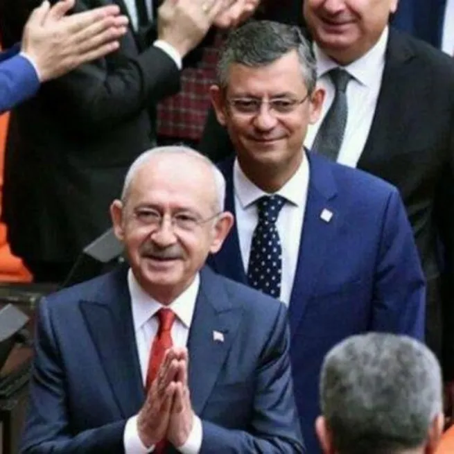 Kemal Kılıçdaroğlunun koltuk planı... Özgür Özeli mi işaret edecek? Tüm derdi koltuğu Ekrem İmamoğluna yedirmemek...