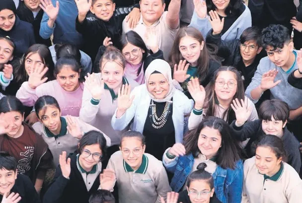 Kardeşlerin ışığı Tuba öğretmen