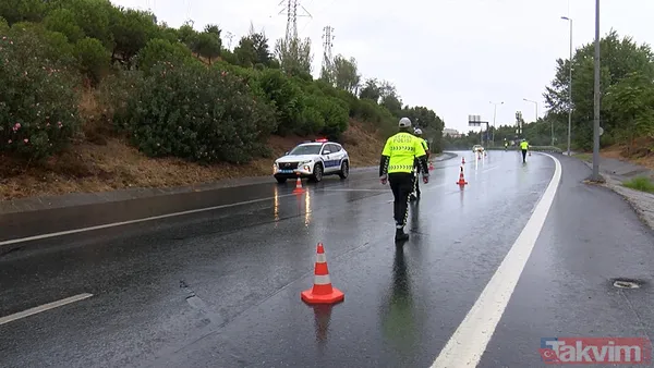 Eyüpsultan'da feci kaza: Direğe çarpan araba kağıt gibi ezildi! - 3