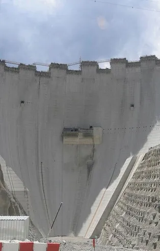 Yusufeli Barajı’nda sona yaklaşılıyor! Yüz akı projede görev alanlar gururlu