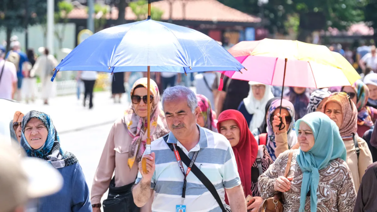 CEHENNEM SICAKLARI GELİYOR | Kavrulacağız! Uzmanlardan peş peşe uyarı: Bu 3 güne dikkat | İstanbul'da hava sıcaklığı 40 dereceye çıkacak