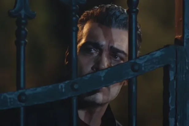 incir-cekirdegini-doldurmayacak-sebep-sadakatsiz-35-bolum-2-fragmani-isler-cigirindan-cikiyor-1634711508131.jpg İncir çekirdeğini doldurmayacak sebep! Sadakatsiz 35. bölüm 2. fragmanı: İşler çığırından çıkıyor!-8