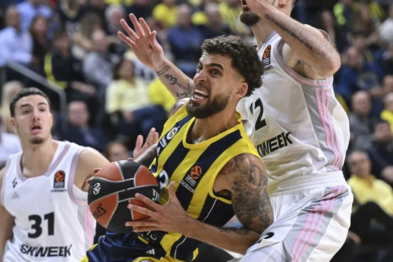 fenerbahce-scottie-wilbekin-ile-yollarini-ayirdi-1774885217705.jpg Fenerbahçe Scottie Wilbekin ile yollarını ayırdı-3