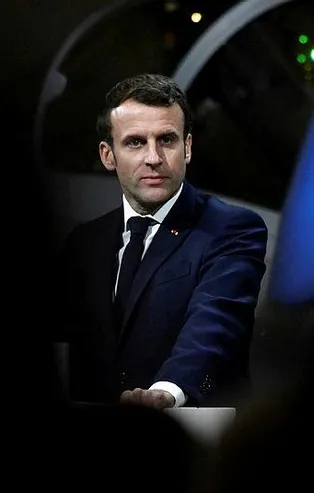 Son dakika: Macron'un bulunduğu yeri sosyal medyada paylaşan gazeteci gözaltına alındı