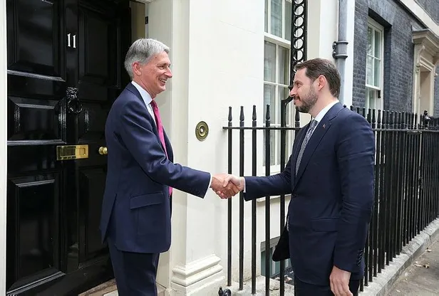 Hazine ve Maliye Bakanı Berat Albayrak İngiltere'de-1