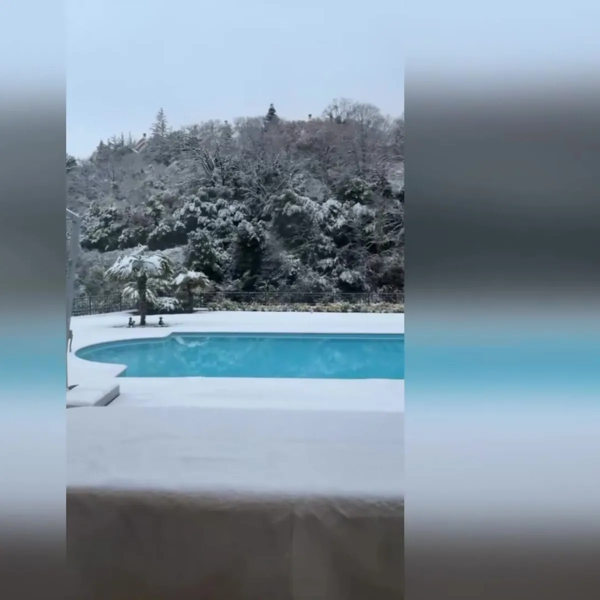 Demet Akalın’dan kartpostallık paylaşım!