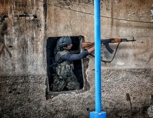 Resulayn'da komandolar ve SMO unsurları ev ev temizliğe başladı