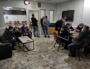 Kahvehaneye polis baskını kamerada