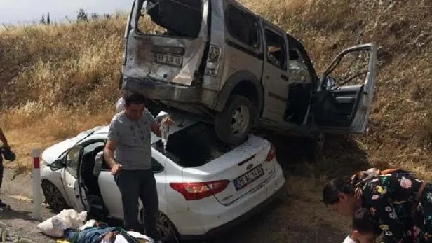 Gaziantep'te feci kaza! Otomobilin üzerine çıktı-1