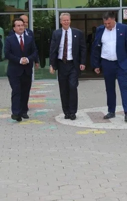 ABD Büyükelçisi niye o okula gitti?