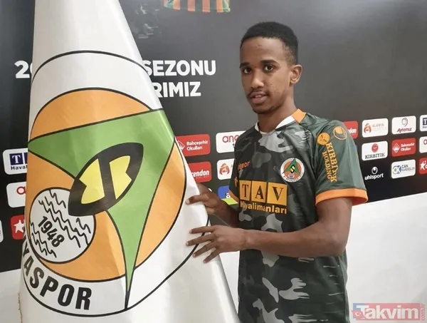 İmzalar atıldı, transferler resmen açıklandı! İşte Süper Lig'de biten transferler: Galatasaray, Fenerbahçe, Beşiktaş... - 17