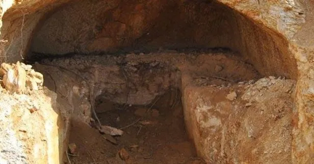 İzmir’in Ödemiş ilçesinde kaya mezarı tespit edildi