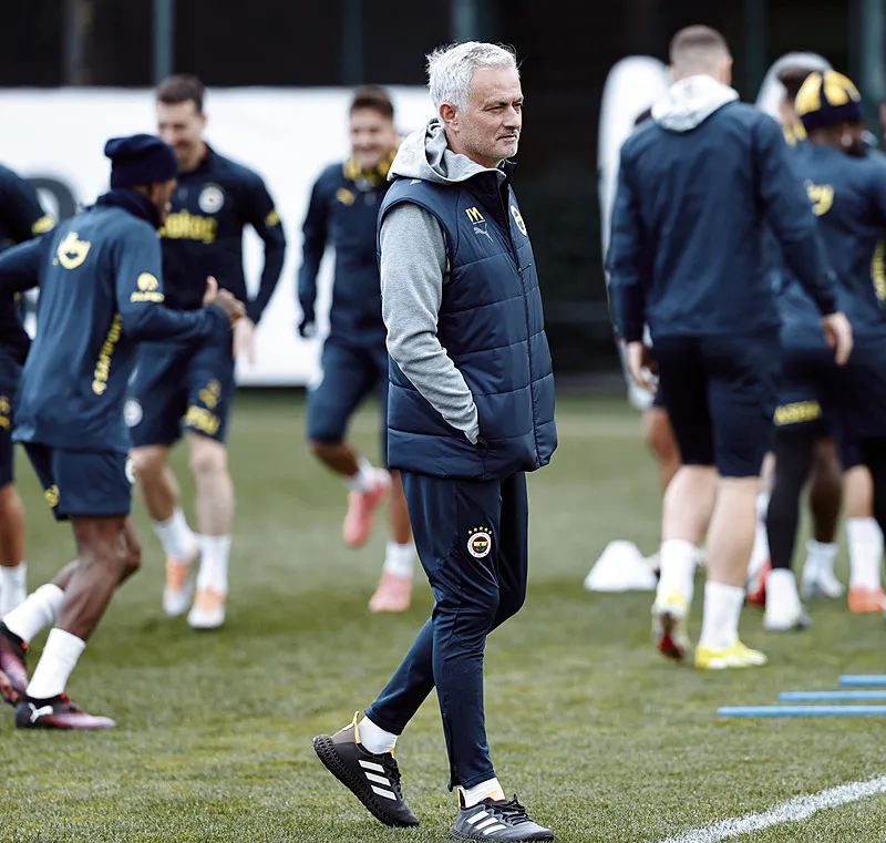 Fenerbahçe'de sürpriz kadro! Kasımpaşa maçında o isimler sahada - 3