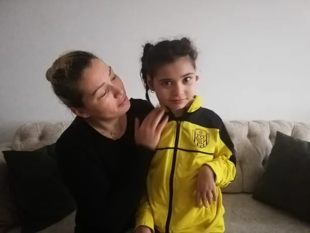 40 günlükken misafirin öptüğü Ecrin ağır engelli oldu!-4