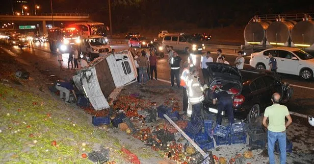 İstanbul’da feci kaza! Tonlarca sebze yola saçıldı