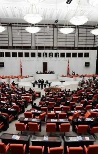 AK Parti'den yeni kabine açıklaması