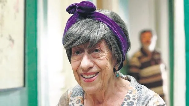 gule gule iki gozumun cicegi aysen gruda sonsuzluga ugurlandi takvim