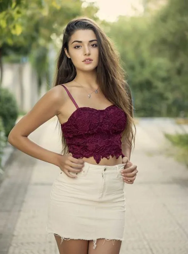 Hande Erçel'in ikizini buldu!-9