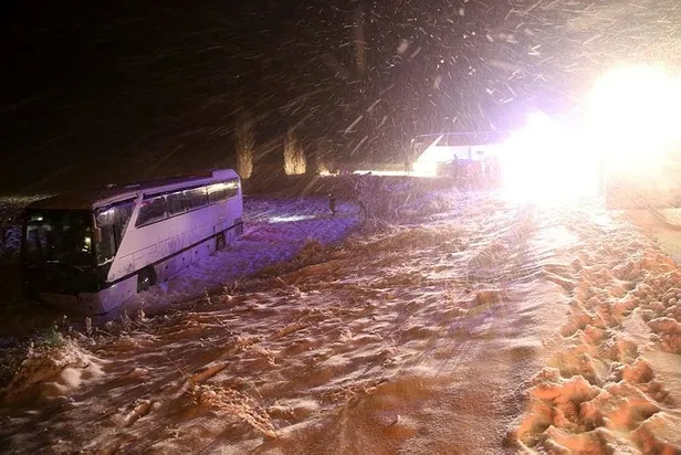 Son dakika: Sivasspor altyapı oyuncularını taşıyan otobüs yoldan çıktı: 7 yaralı-2