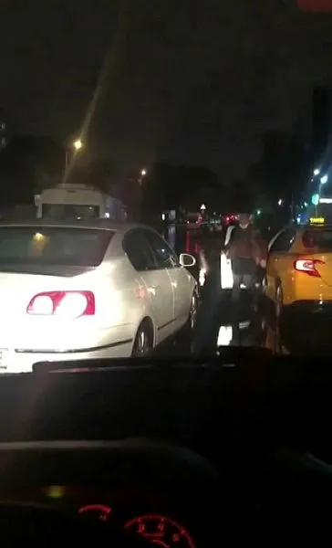 İstanbul Esenler'de taksici terörü! Önce yol kesti sonra cam yumruklayıp küfür etti!-2