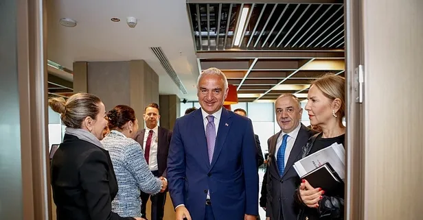 Bakan Ersoy'dan Turkuvaz Medya Merkezi'ne ziyaret! Dünya turizmindeki hedefi açıkladı: İlk 3