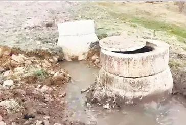 CHP’li ABB bu kez de çamurlu suyu vatandaşlara içirdi!