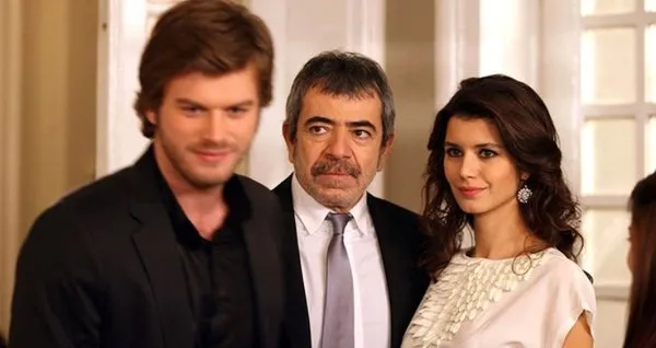 ask-i-memnu-final-ne-zaman-ask-i-memnu-finali-saat-kacta-1595327524833.jpg Aşk-ı Memnu final ne zaman? Aşk-ı Memnu finali saat kaçta?-3