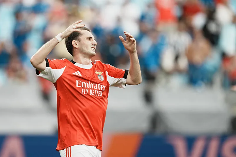 Beşiktaş'tan 3 bomba! Fenerbahçe isteyip alamamıştı - 1