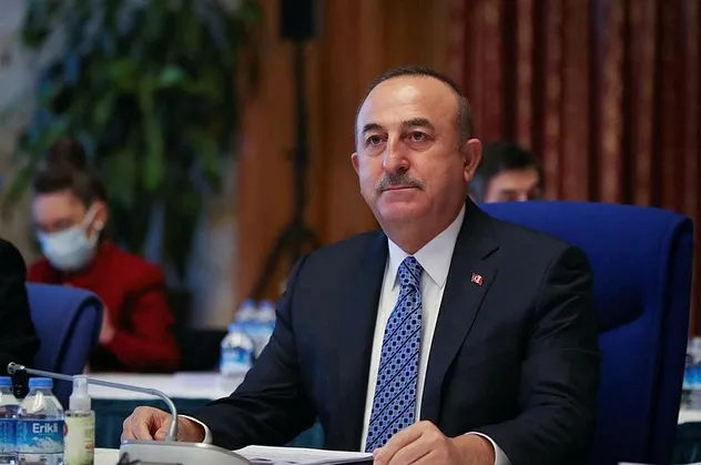Dışişleri Bakanı Mevlüt Çavuşoğlu'ndan Batı'nın "benim teröristim kötü, senin teröristin iyi" anlayışına tepki