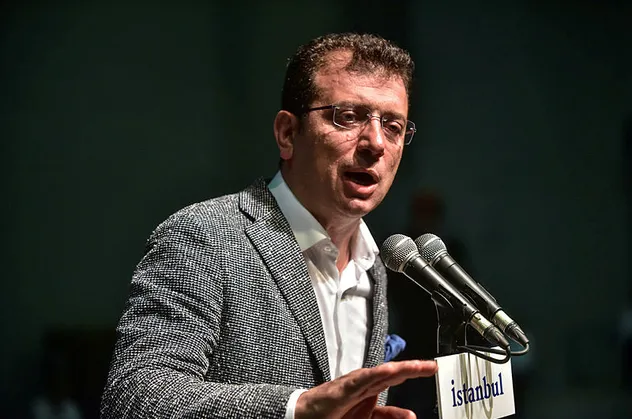 İsraf şampiyonu Ekrem İmamoğlu! Beylikdüzü'nün borcunu 5'e katladı