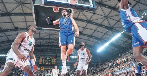 Efes adını finale yazdı